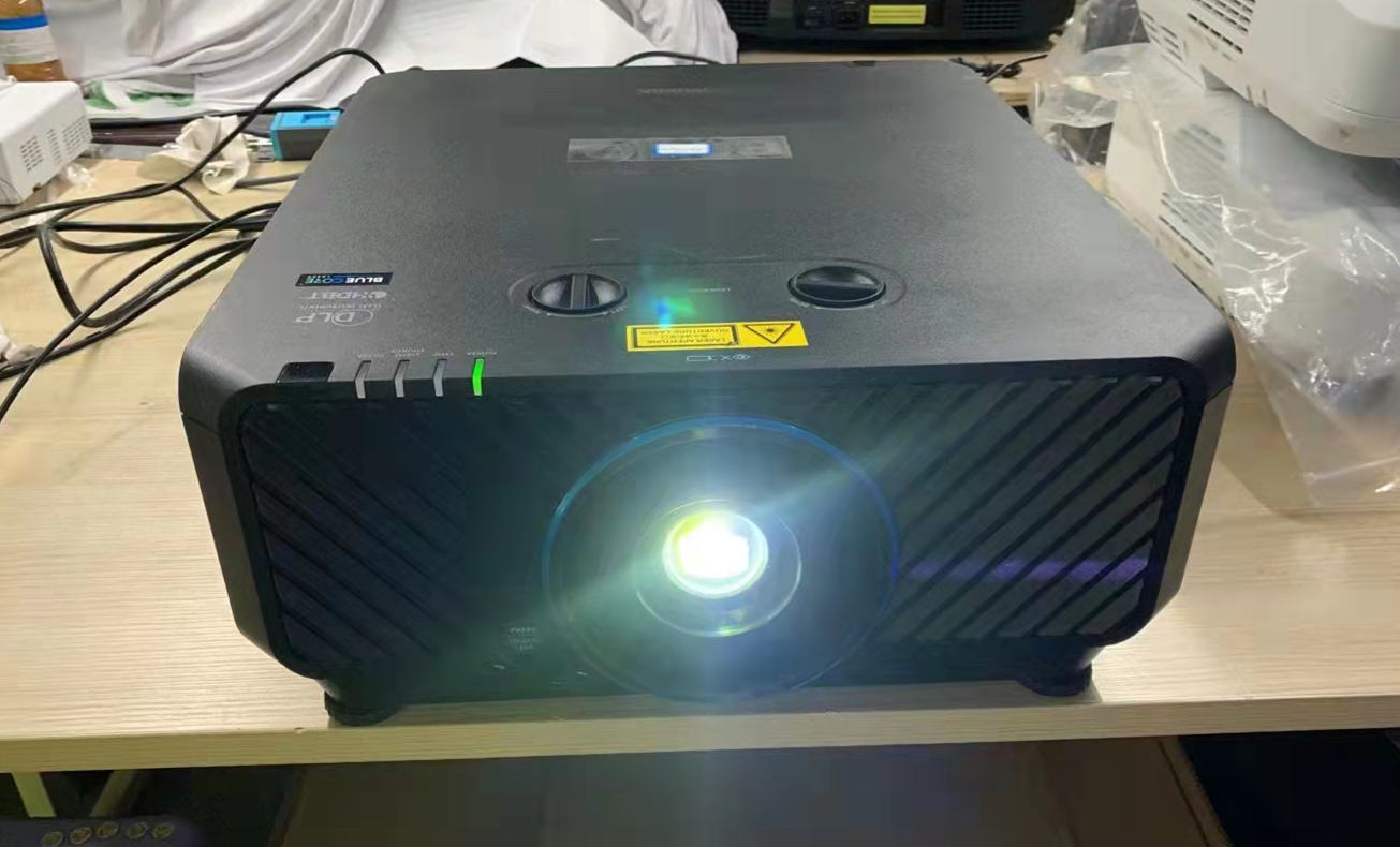 深圳租赁投影机的三大重要参数