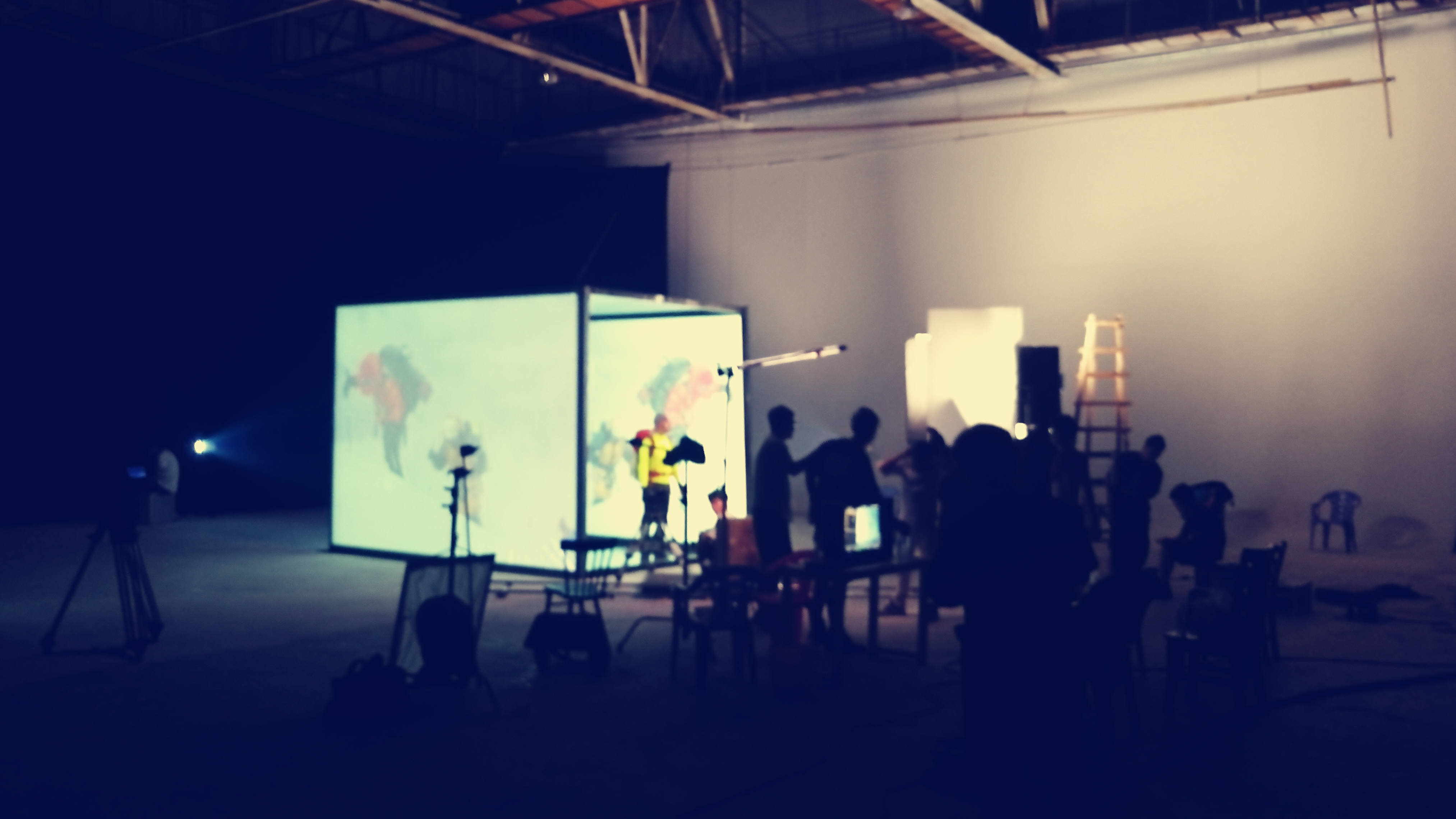 投影融合系统对租赁投影机有什么要求？