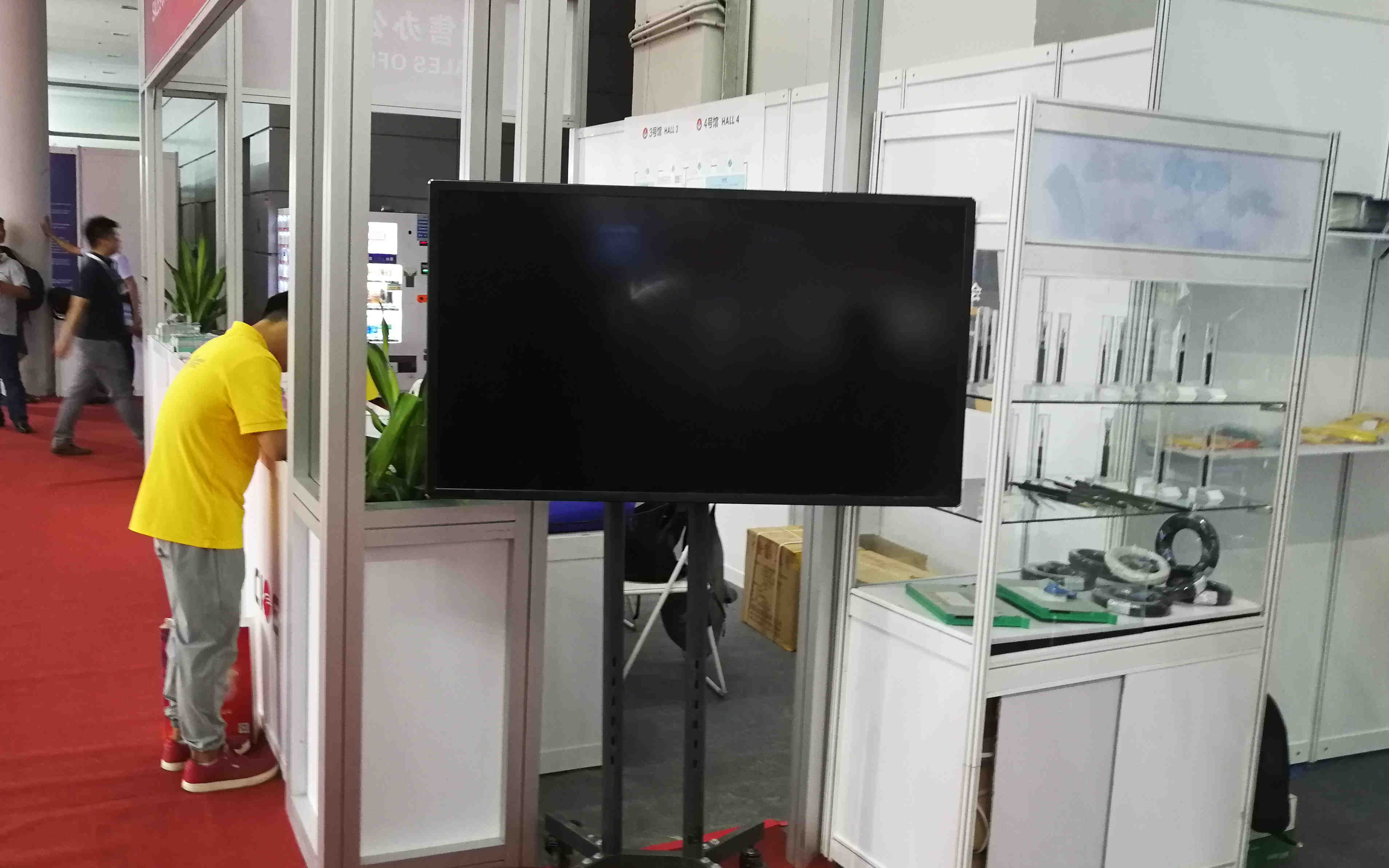 电视租赁一年花多少钱